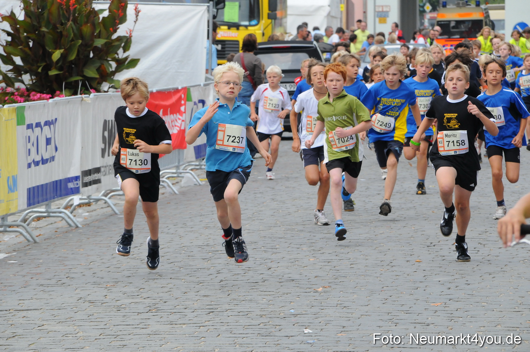 0093 Stadtlauf Neumarkt Bambinilaeufe 200909
